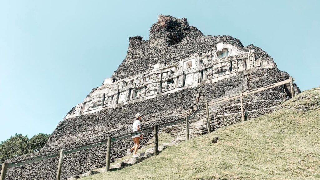 Xunantunich Maya site 